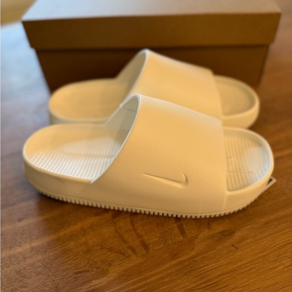 New w/box Nike Calm Sandals Women’s size 8 - Picture 7 of 11